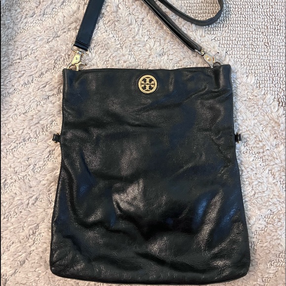 Tory Burch 3way purse - Picture 2 of 9